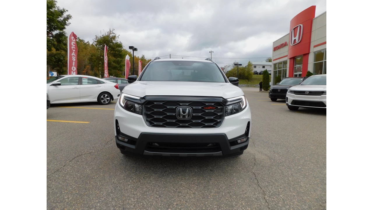 2023 Honda Passport TrailSport Main Image